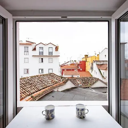 Appartement Alfama I, Eco-penthouse With View & French Balcony
