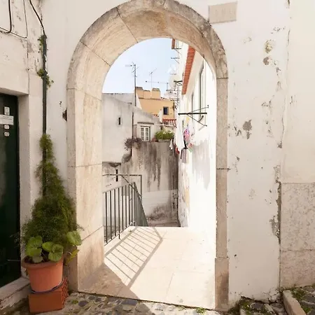 Appartement Alfama I, Eco-penthouse With View & French Balcony