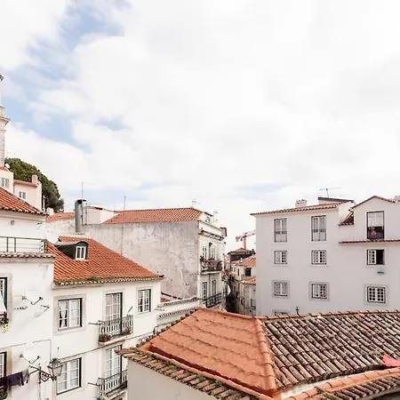 Alfama I, Eco-penthouse With View & French Balcony * Lisboa