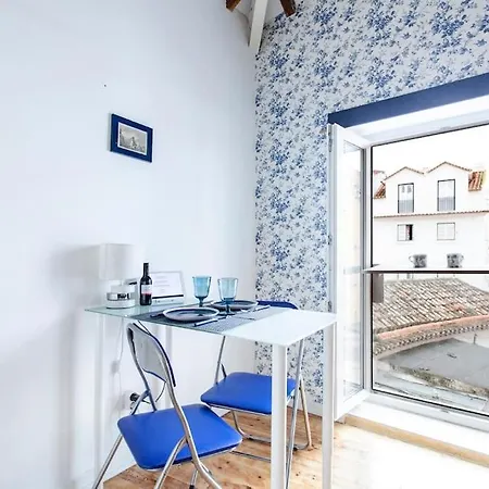 Alfama I, Eco-penthouse With View & French Balcony *