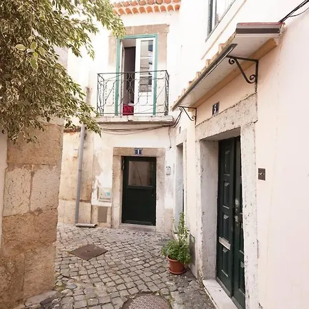 Alfama I, Eco-penthouse With View & French Balcony *